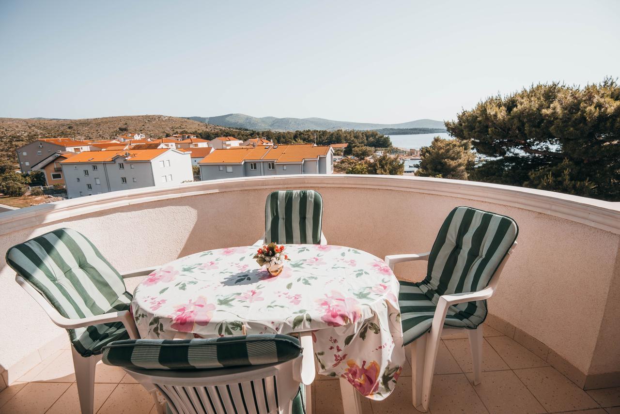 Apartments Visnjic ザボリッチ エクステリア 写真