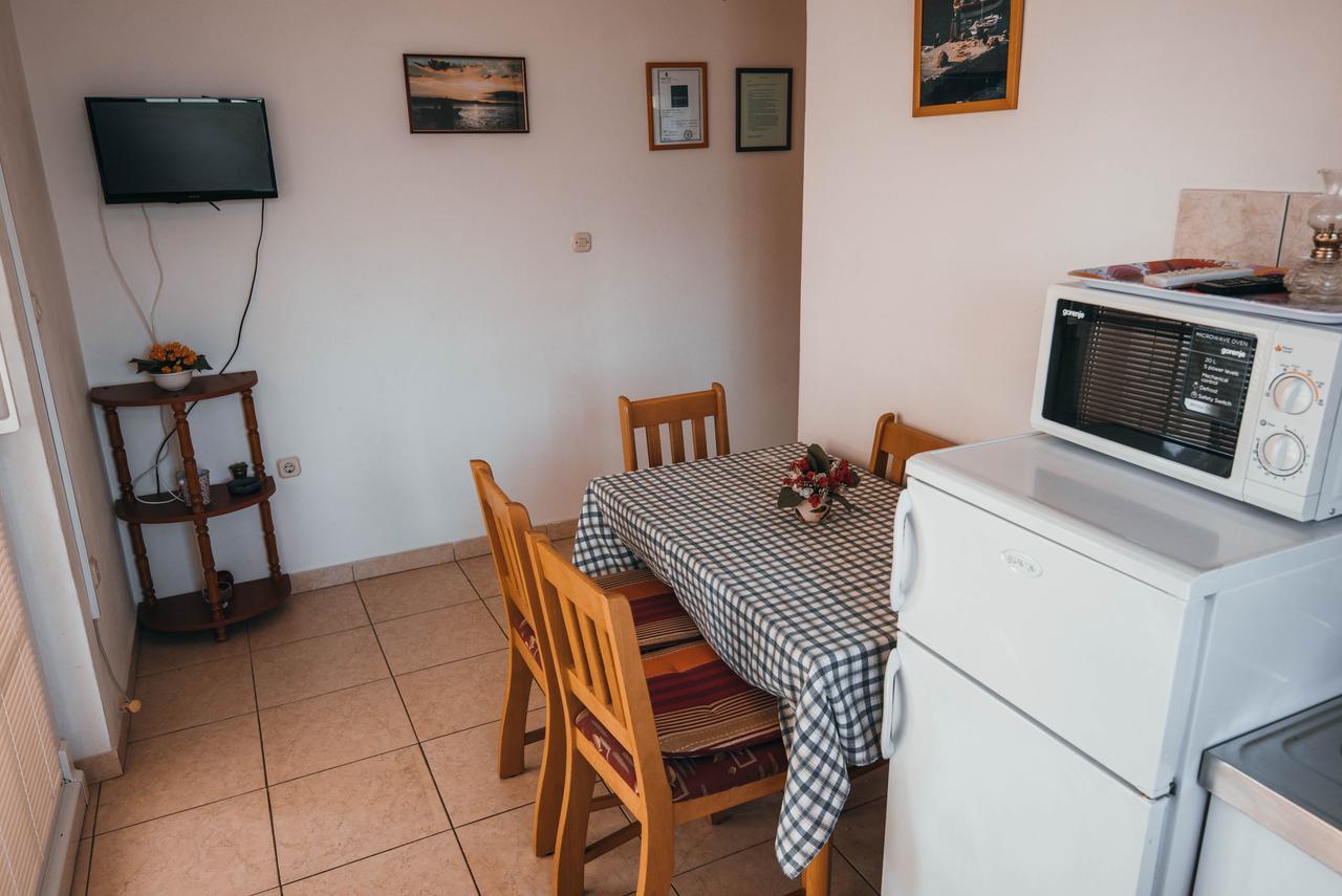Apartments Visnjic ザボリッチ エクステリア 写真