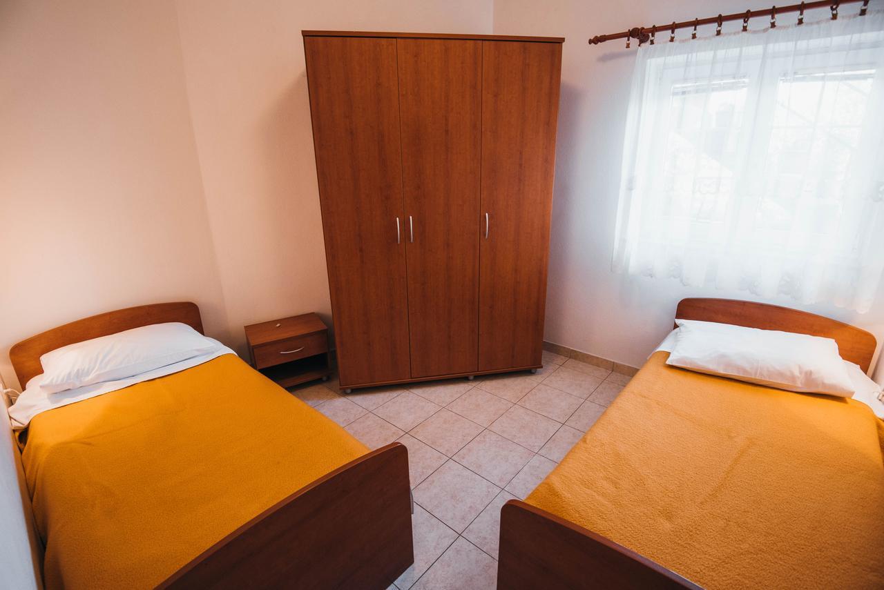 Apartments Visnjic ザボリッチ エクステリア 写真
